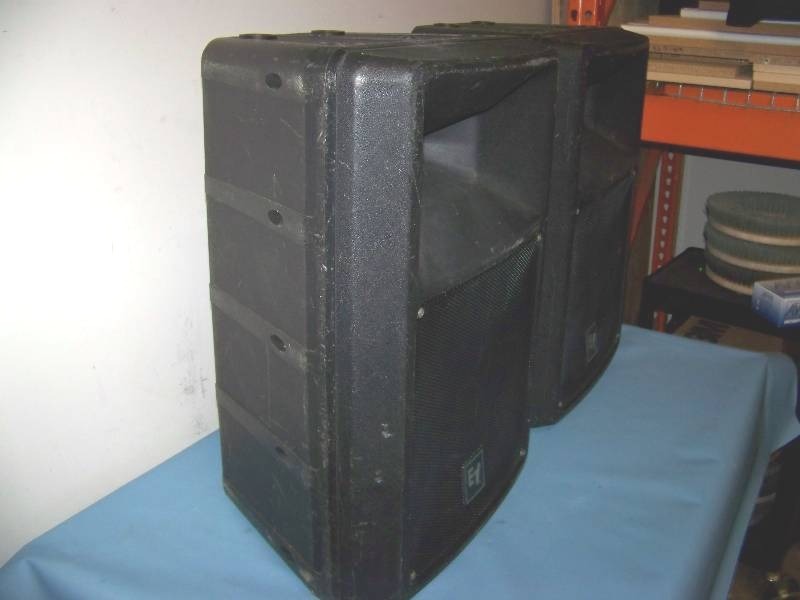 lot 4 image: (2) EV (Electro-Voice), 300-Watt, 12-Inch, 2-Way, PA Pro Audio Speakers