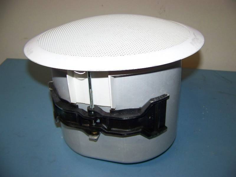 lot 49 image: (4) SoundTube, 5.25 Coax, 2-Way, In-Ceiling Speakers with Ceiling Tile Brackets