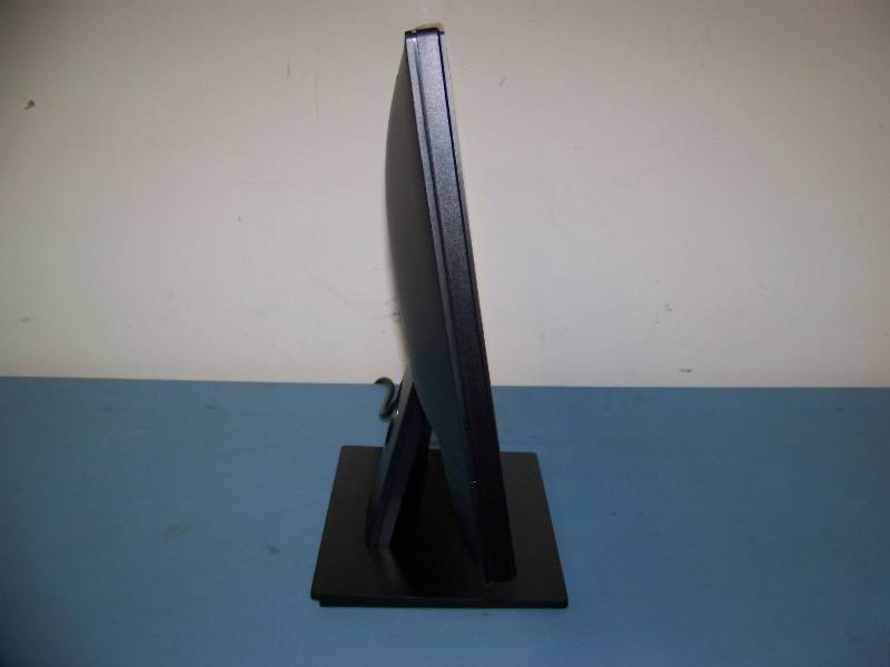 lot 74 image: Dell, 19, Flat Panel, LED-Lit, Computer  PC Monitor