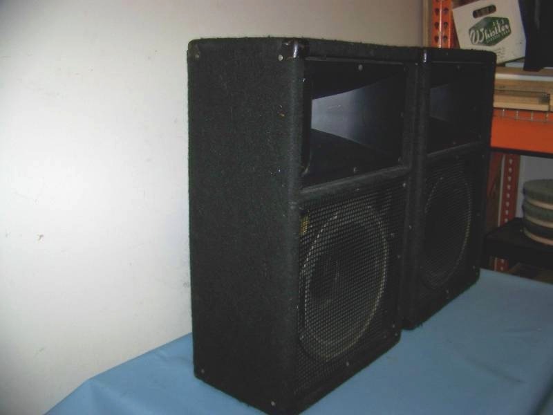 lot 10 image: (2) Yamaha, Club Series IV, 600-Watt, 12-Inch, 2-Way, Pro Monitors  PA Speakers  Loudspeakers