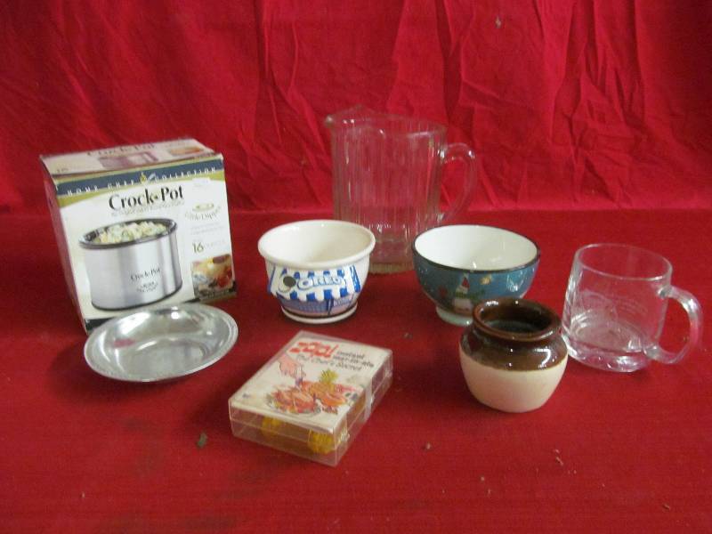pictcher,crockpot,mug,bowl