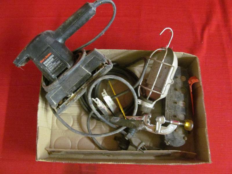 Black N Decker sander, treble light, pipoecutter
