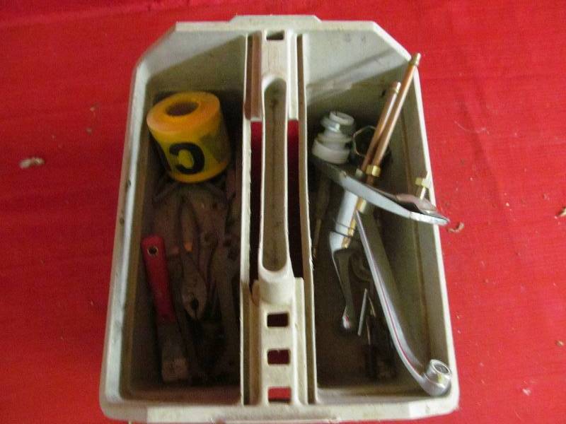 grey tote with hardware