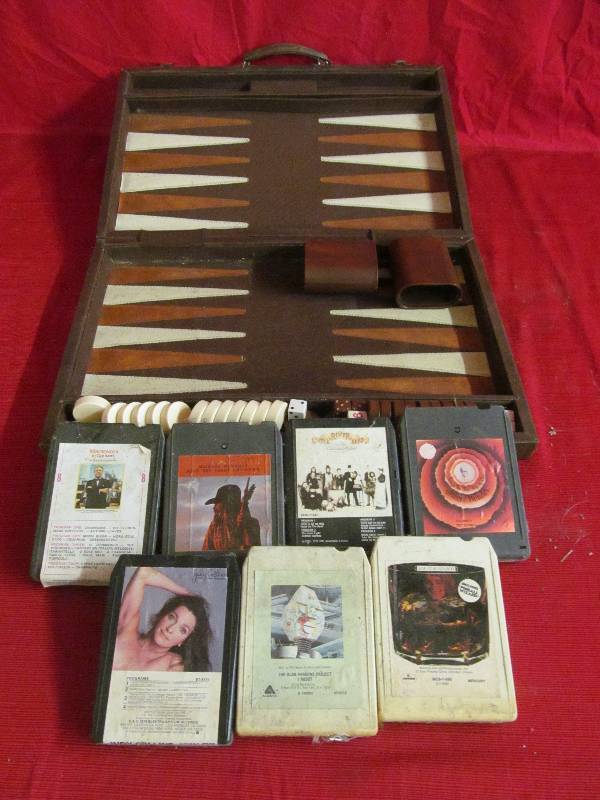 Backgammon game , 8 tracks
