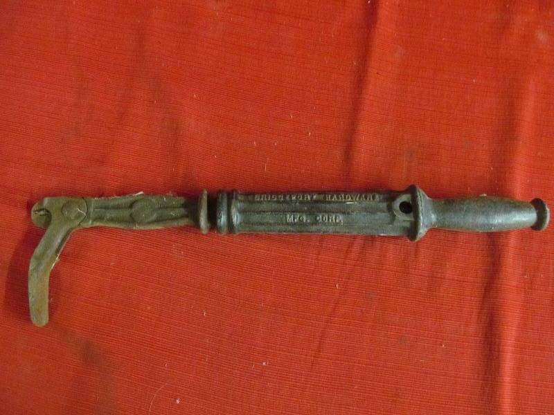 Bridgeport nail puller