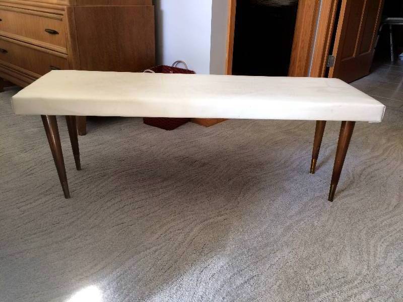 lot 14 image: Super Retro Cool 1950s Vintage Mid Mod Bedroom End Of Bed Bench - Vinyl White - Has some wear but still really CHIC