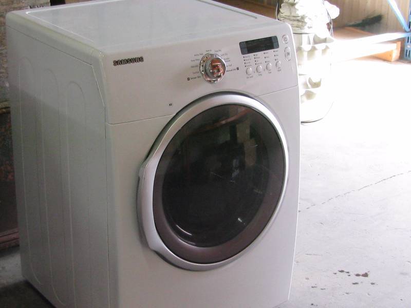lot 10 image: Samsung Dryer