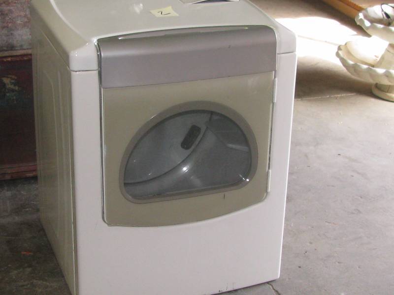 lot 2 image: Whirlpool Dryer
