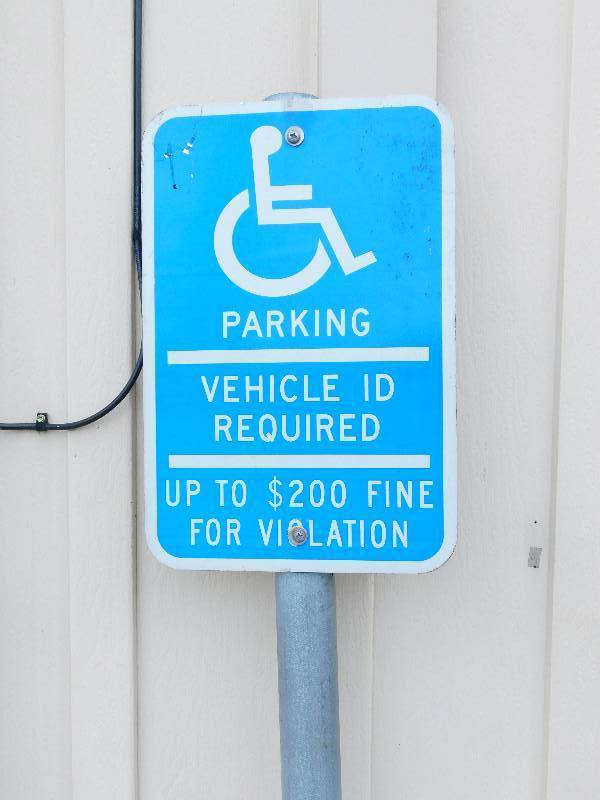 Handicap Sign wPost