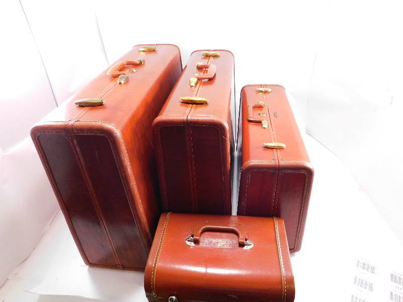 Lot of 4 Vintage Samsonite SuitcasesLuggage