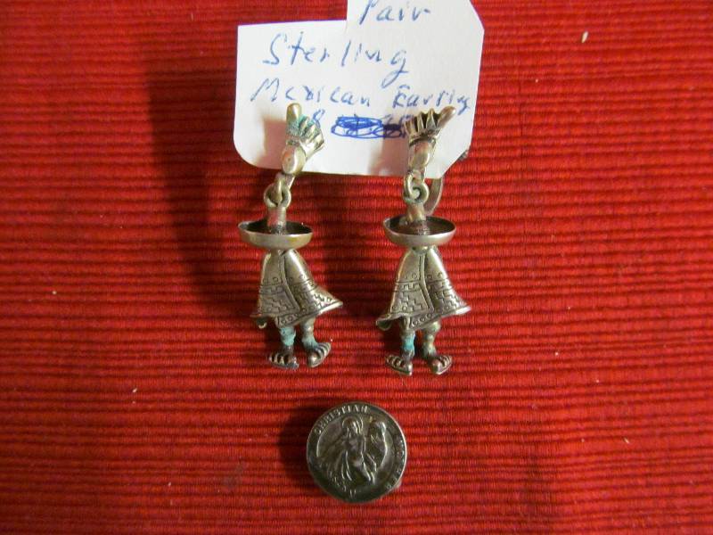 lot 28 image: jewelry