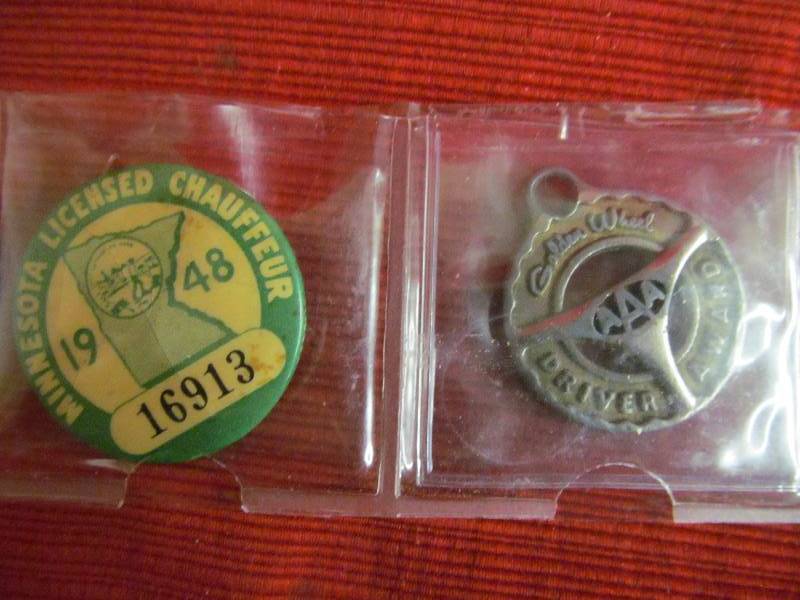 lot 78 image: Collectible Buttons