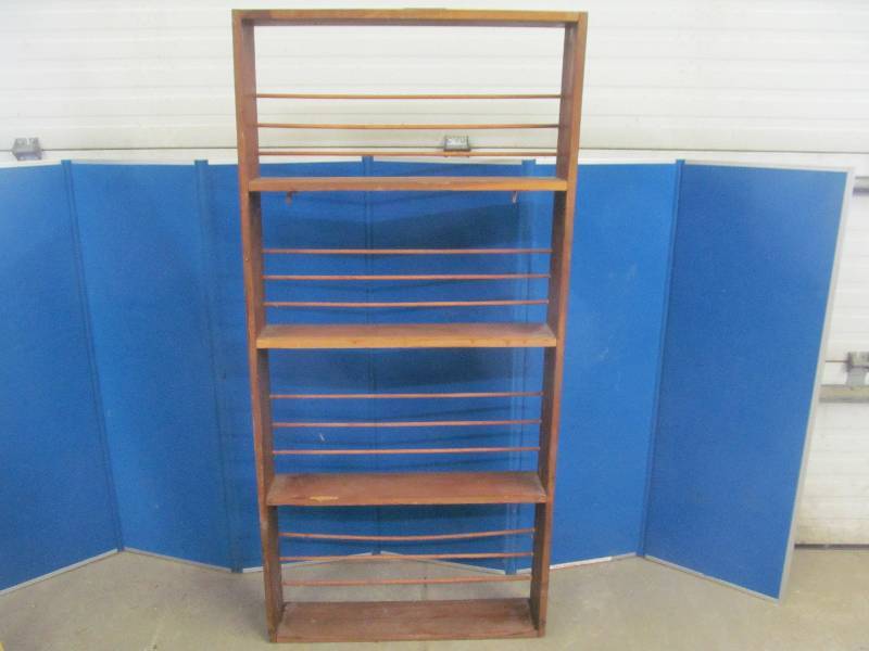 lot 103 image: Display Rack