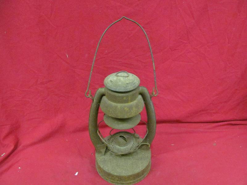 lot 107 image: Vintage Lantern