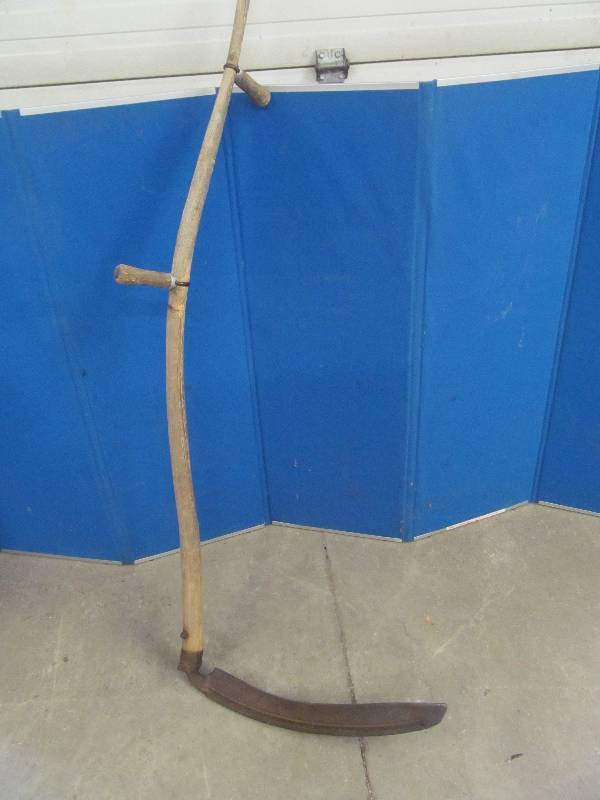lot 114 image: Cy