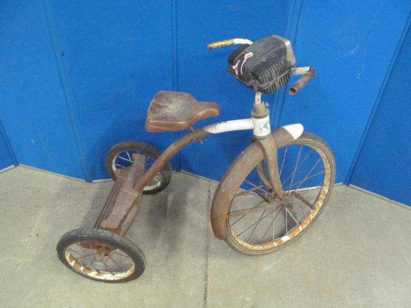 lot 121 image: Vintage Trike