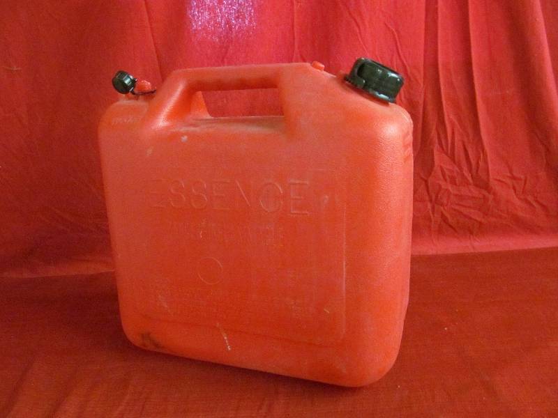 lot 158 image: gas can