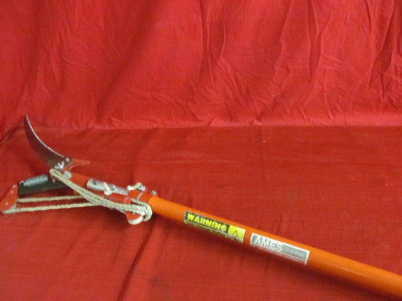 lot 159 image: Ames pole tree trimmer