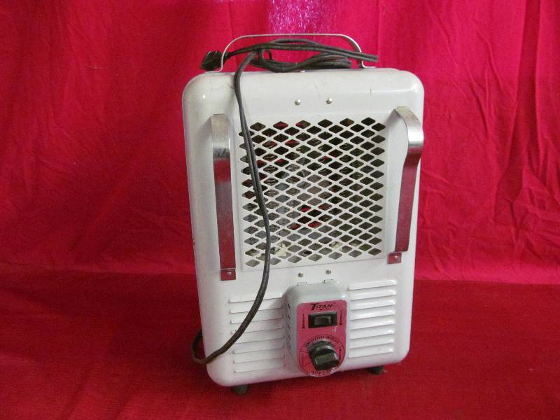 lot 164 image: Titan heater