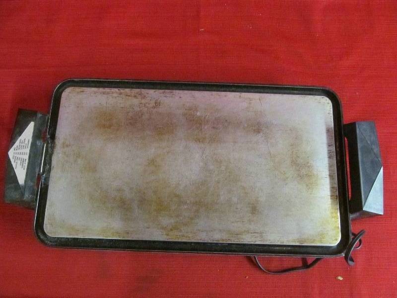 lot 169 image: Vintage Rival griddle