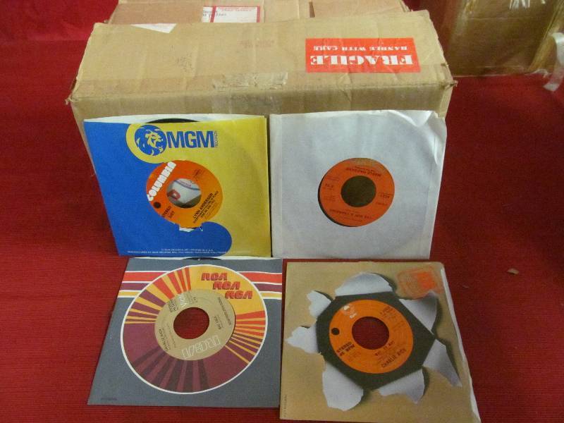 lot 181 image: vintage 45s Juke box records