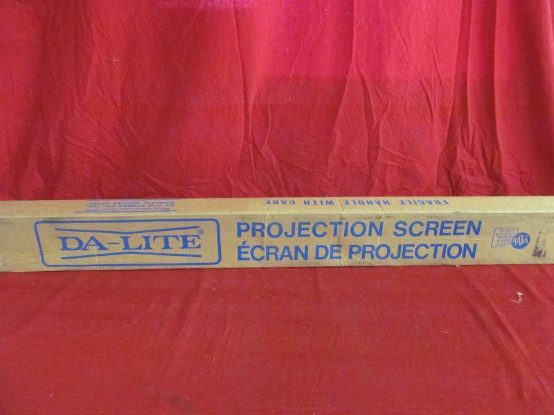 lot 195 image: Da -Lite Projection screen