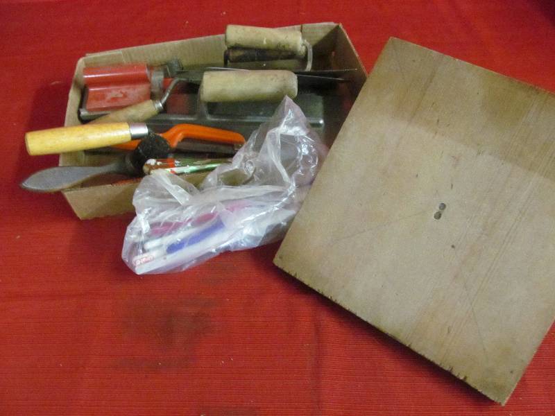 lot 268 image: TrowelsBrushes
