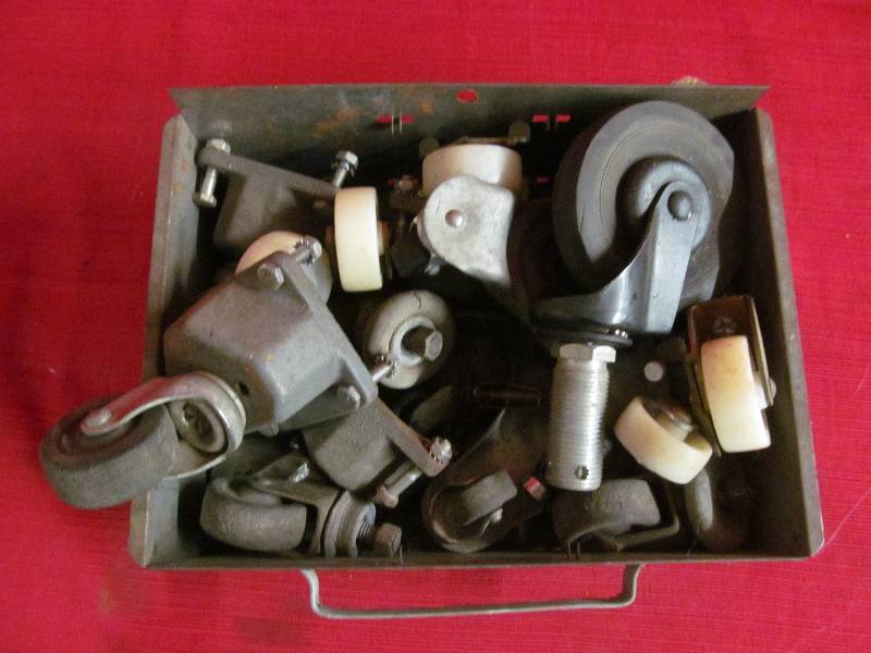 lot 278 image: CastersWheels