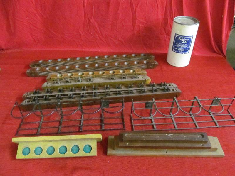 lot 281 image: Pool Cue Racks