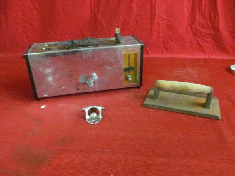 lot 284 image: Meat PressBottle OpenerToaster