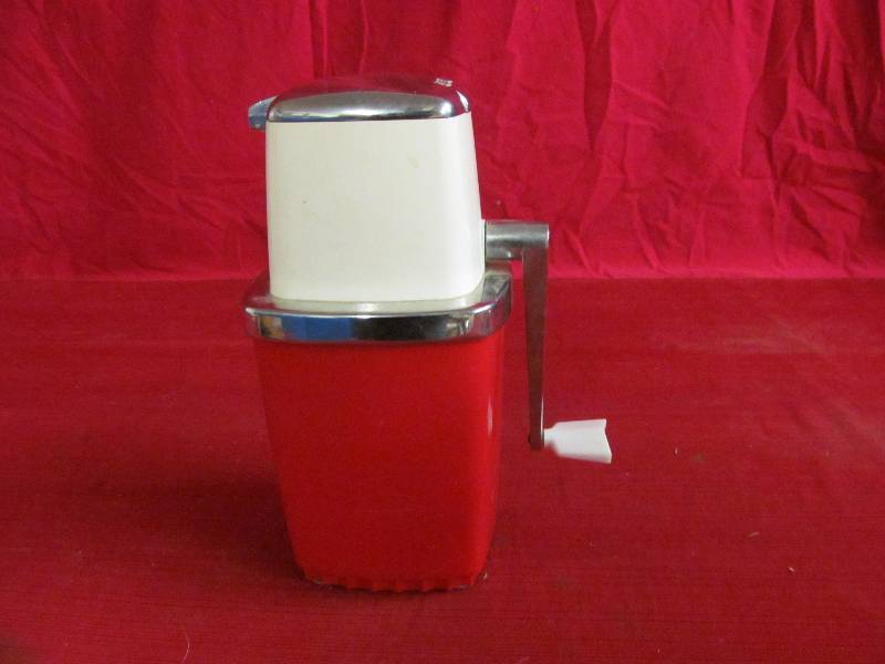 lot 291 image: Ice Crusher