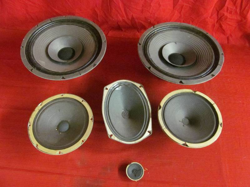 lot 311 image: Juke Box Speakers