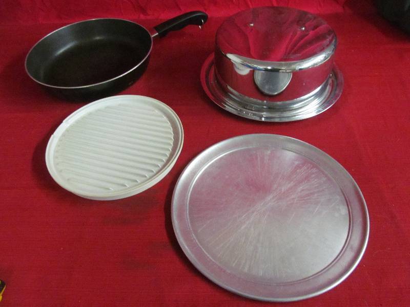 lot 313 image: Kitchen Ware