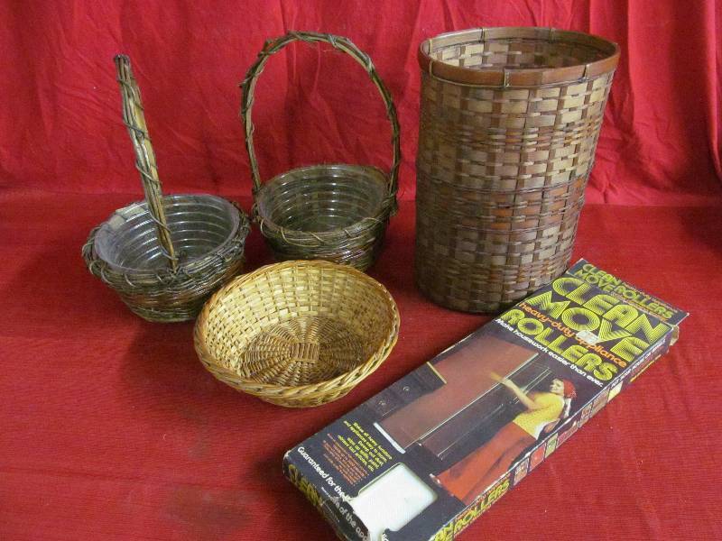 lot 316 image: BasketsAppliance Rollers