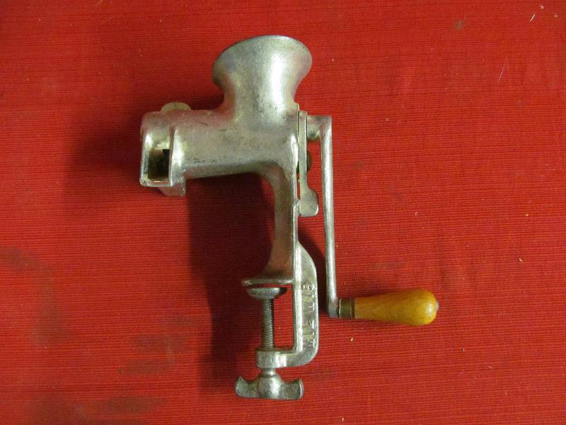 lot 318 image: Vintage Grinder