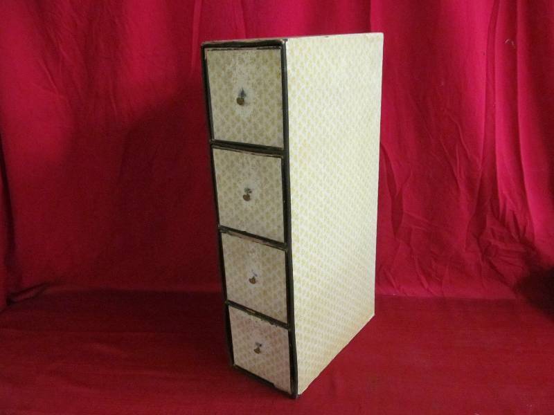 lot 331 image: Wardrobe Box