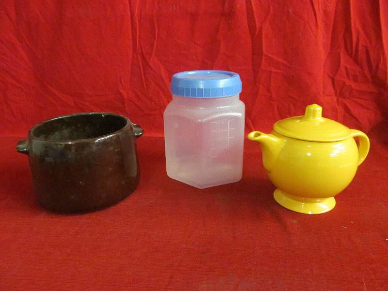 lot 334 image: CrockTeapot