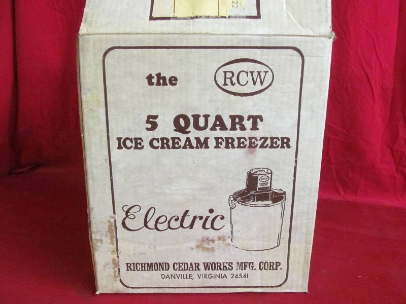 lot 337 image: Ice Cream Freezer