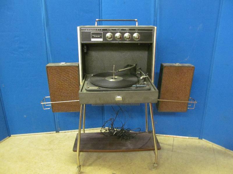 lot 339 image: Vintage Stereo
