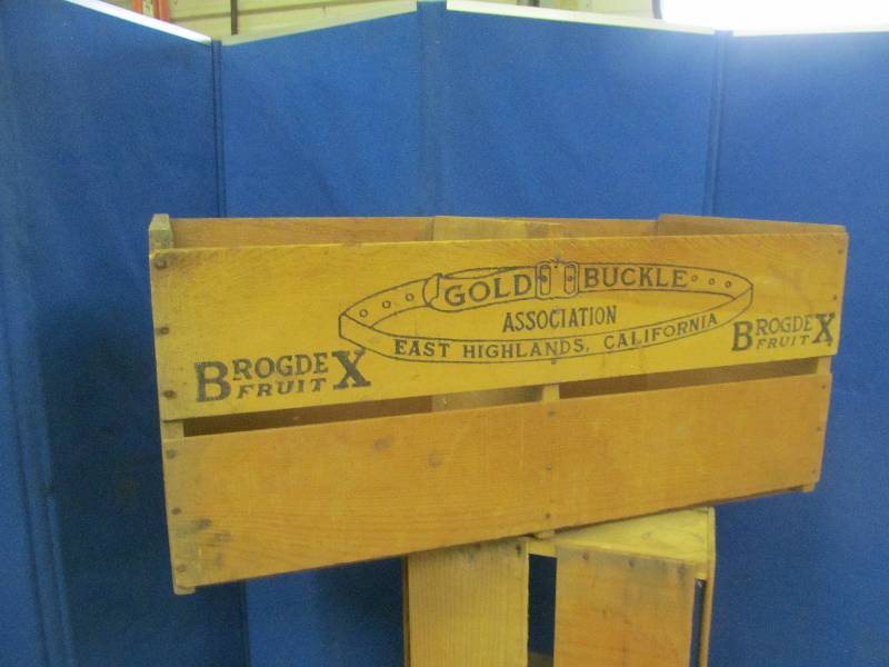 lot 369 image: Fruit Crate