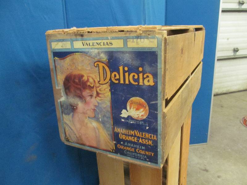 lot 372 image: Fruit Crate