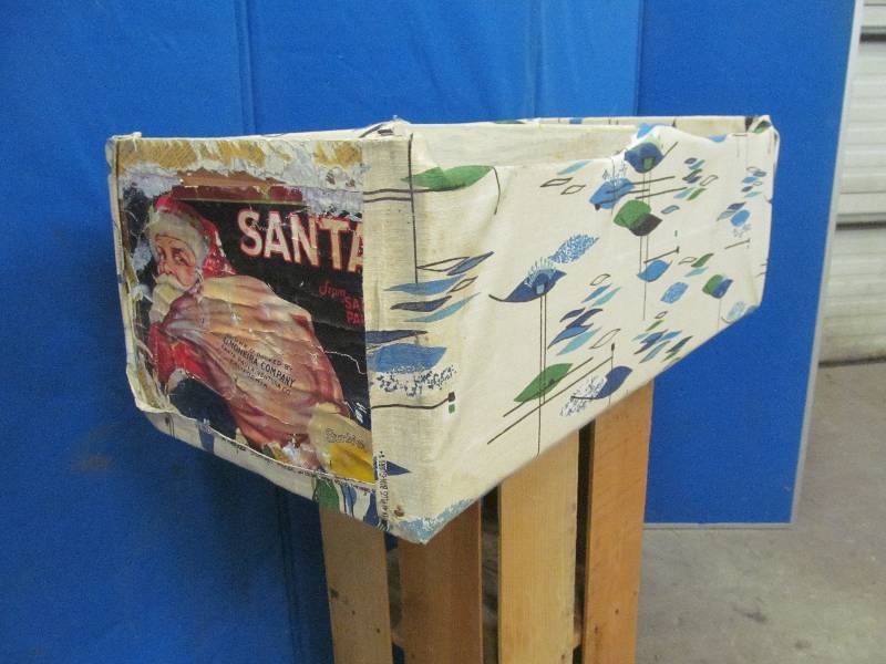 lot 374 image: Fruit Crate