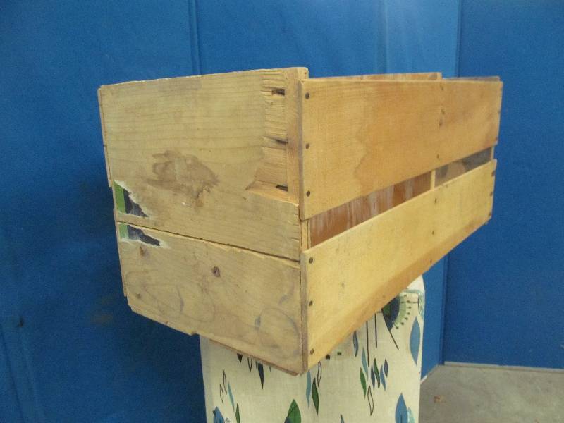 lot 375 image: Fruit Crate