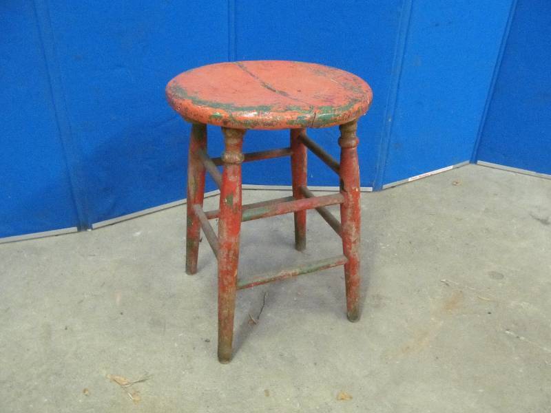 lot 383 image: Stool