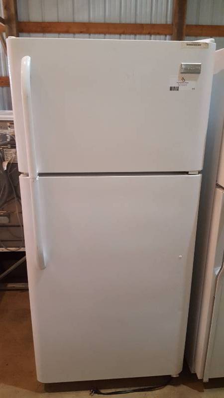 lot 11 image: Frigidaire   Refrigerator