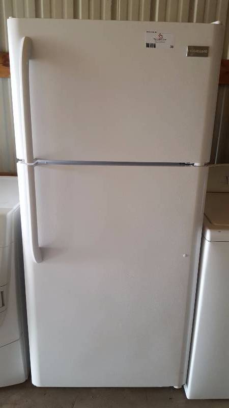 lot 36 image: Frigidaire   Refrigerator