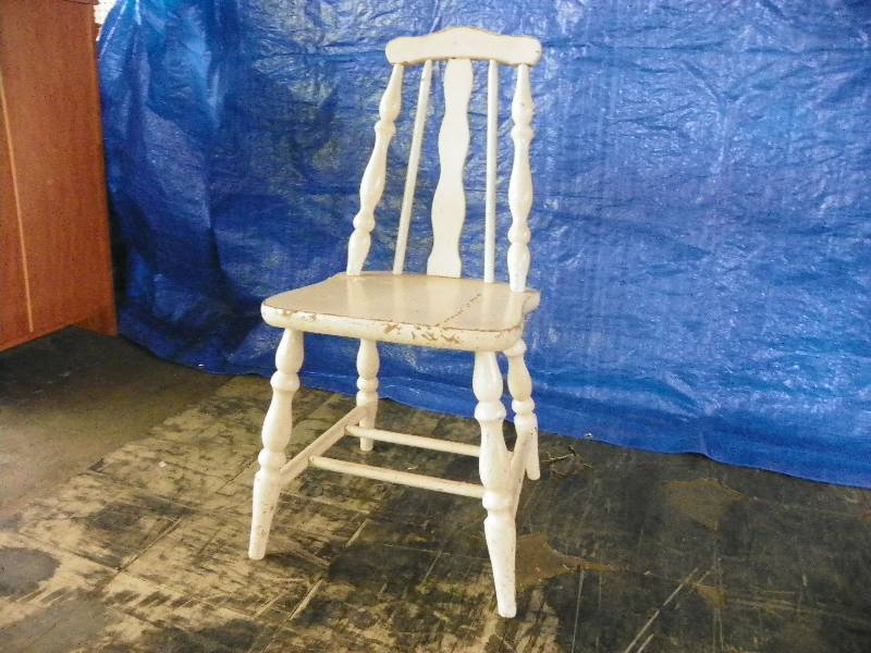 Antique white chair