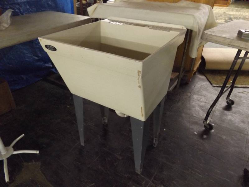 Mustee UtilityLaundry Tub Sink