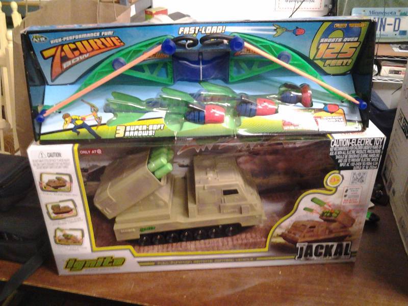 lot 28 image: New In Box Z-Curve Bow, Jackel Mobil Missile Launcher