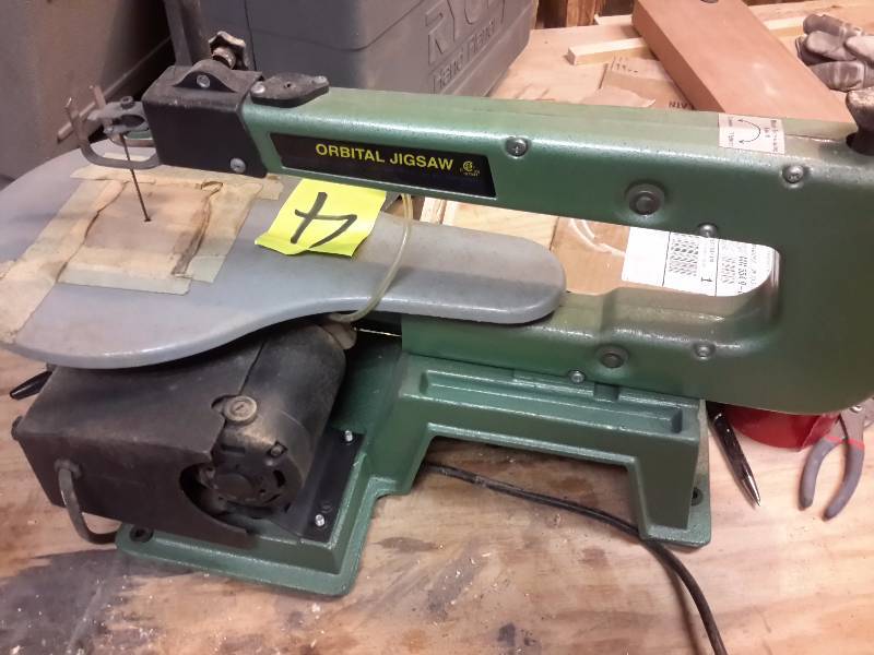 lot 4 image: CENTRAL MACHINERY, Orbital Jigsaw..